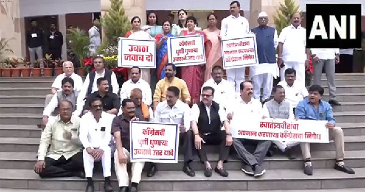 Maharashtra BJP MLAs hold protest in Nagpur against Priyank Kharge's remark on Savarkar